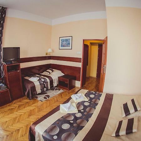 Pensjonat Willa Sorrento Krzeszowice Экстерьер фото